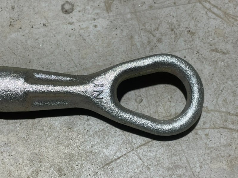 Крюк буксировочный