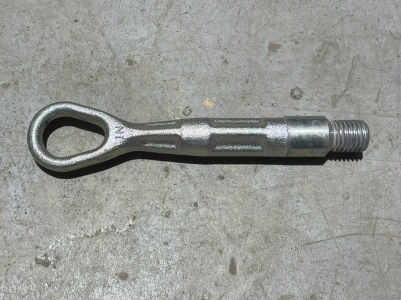 Крюк буксировочный