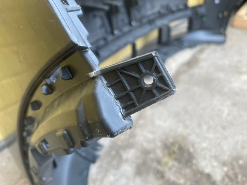 Бампер передний