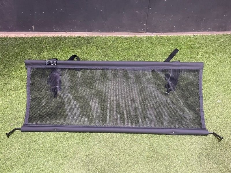 Шторка багажника