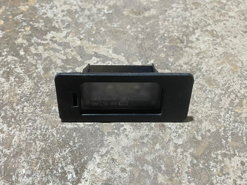 Фонарь подсветки номера