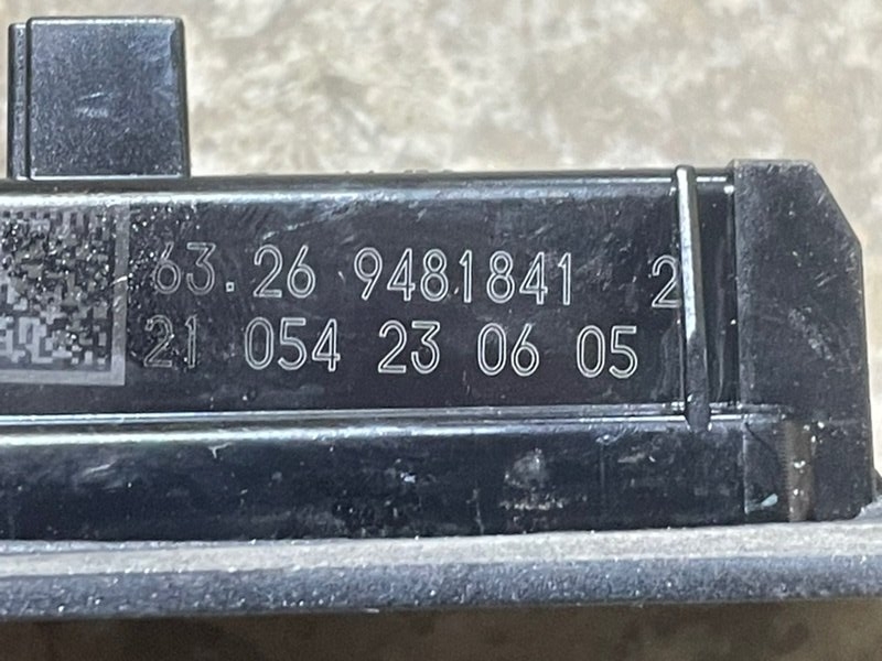 Фонарь подсветки номера