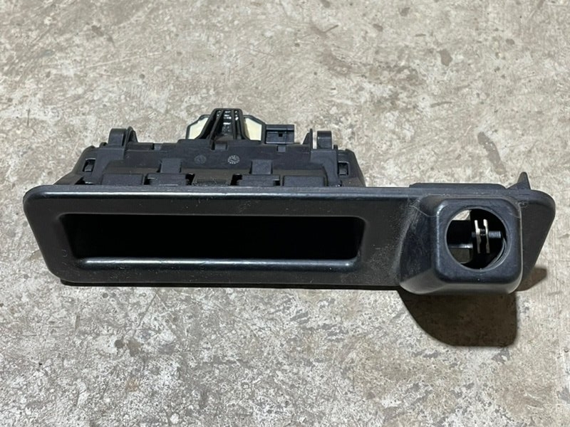 Ручка открывания багажника