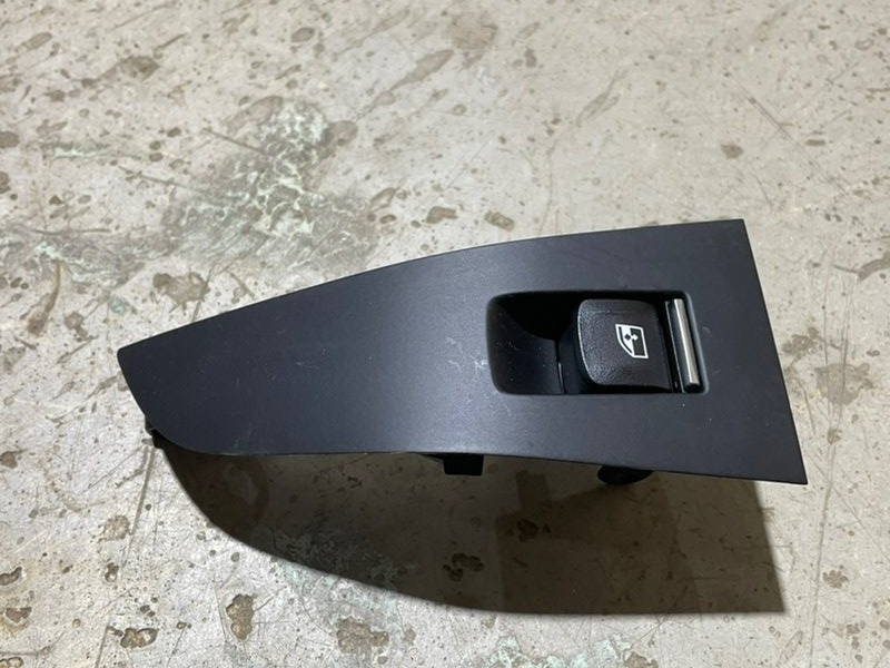 Кнопка стеклоподъемника