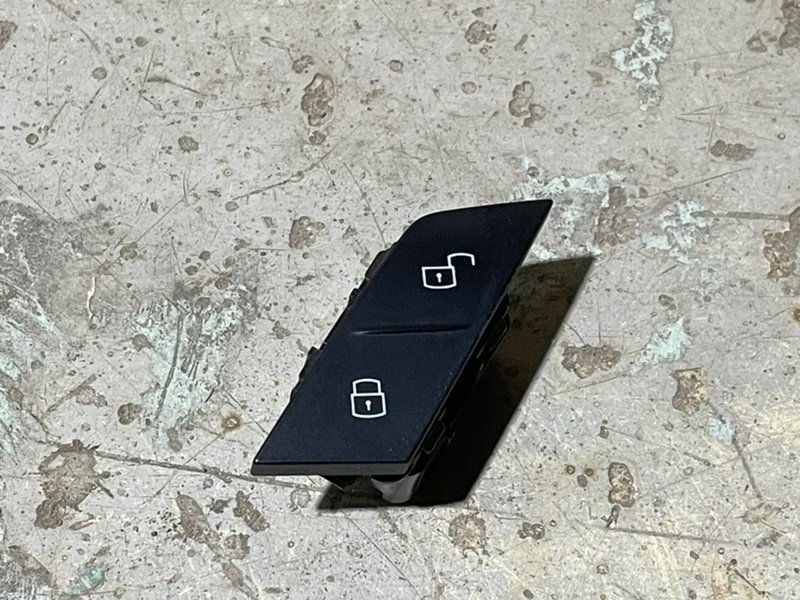 Кнопка центрального замка