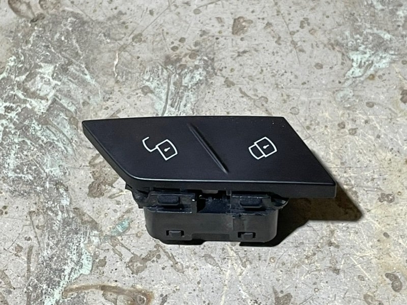 Кнопка центрального замка