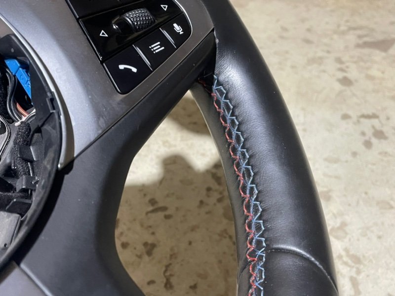 Рулевое колесо (руль)