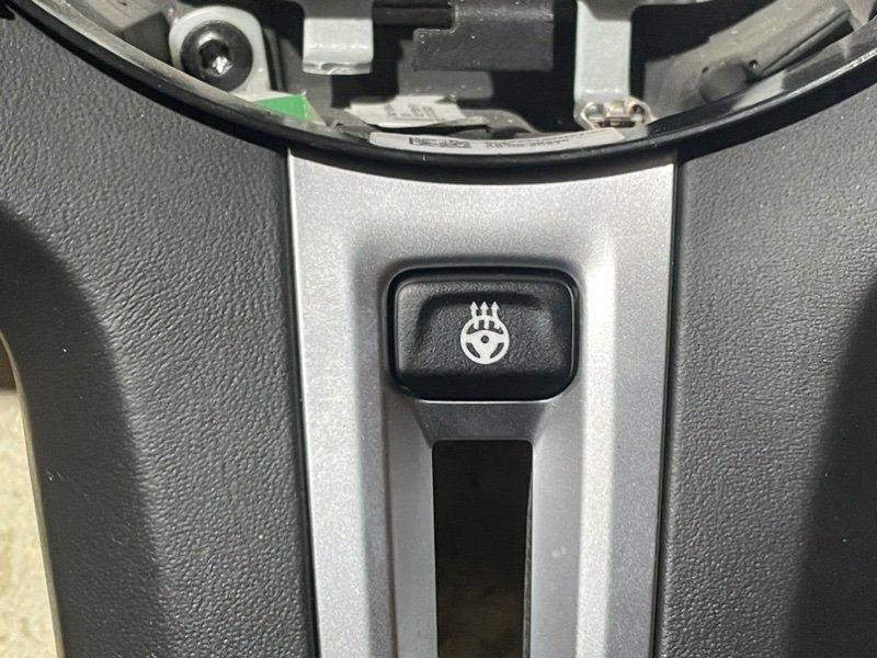 Рулевое колесо (руль)