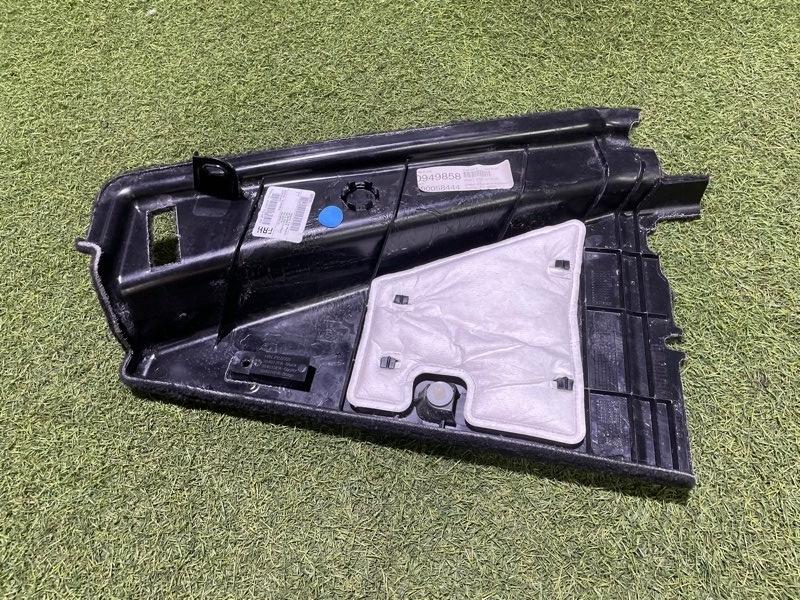 Обшивка багажника