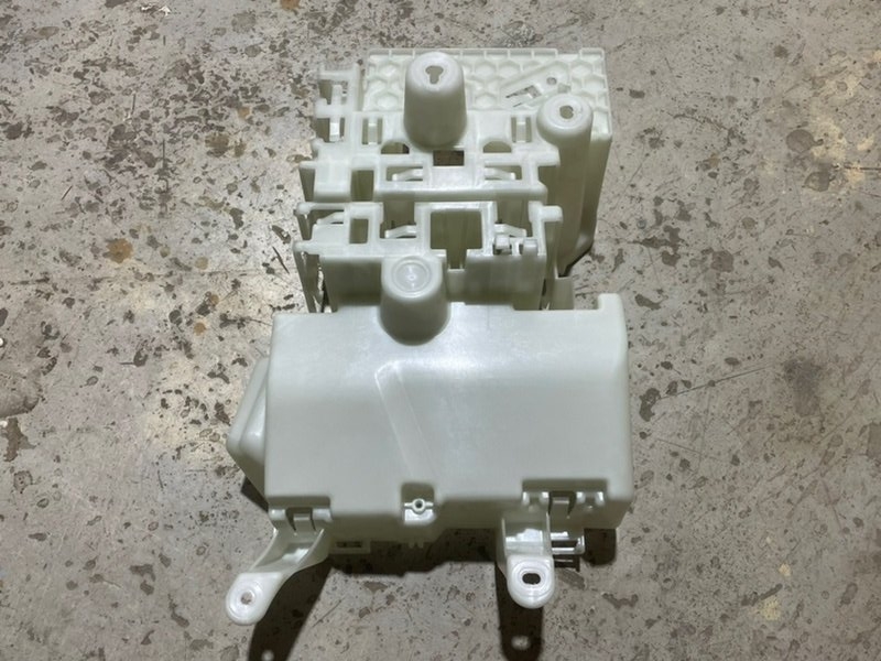 Кронштейн блока предохранителей