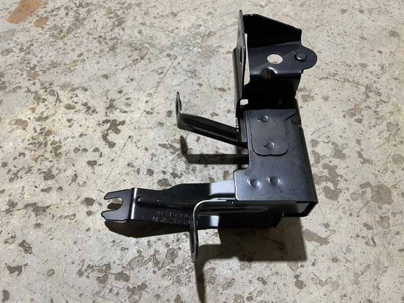 Кронштейн багажника