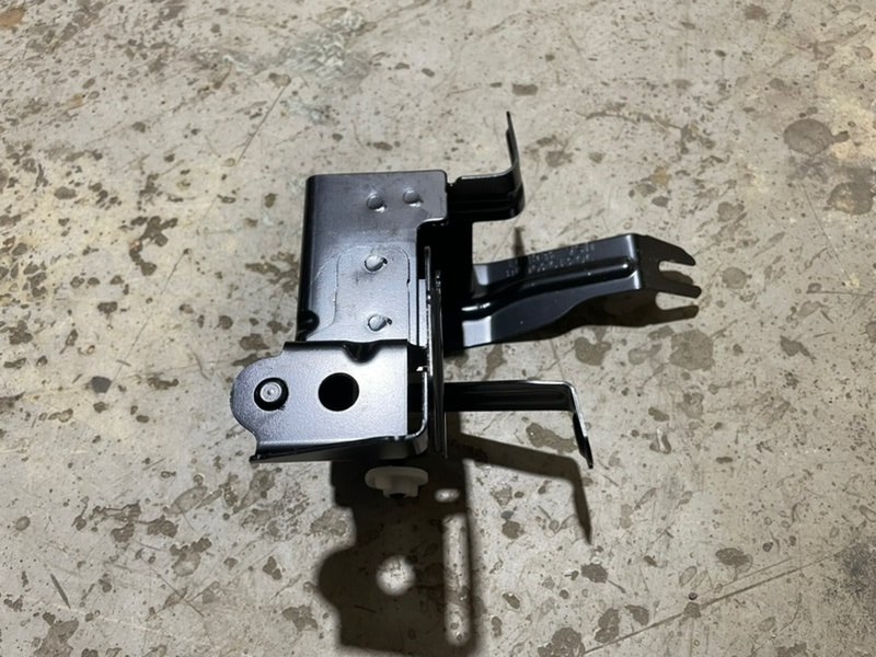 Кронштейн багажника