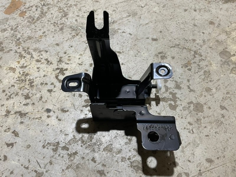 Кронштейн багажника