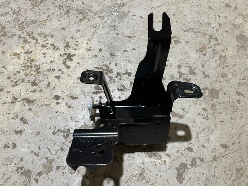 Кронштейн багажника