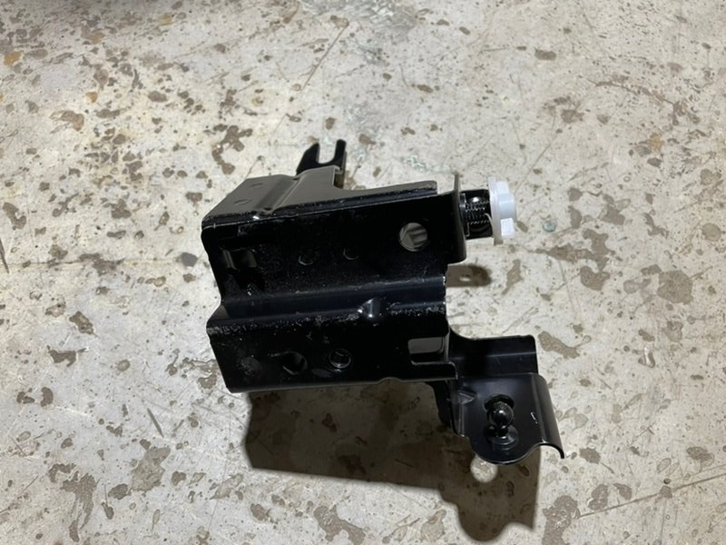 Кронштейн багажника