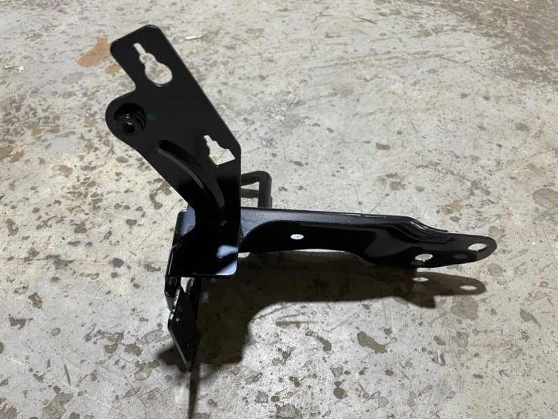 Кронштейн крепления сидения