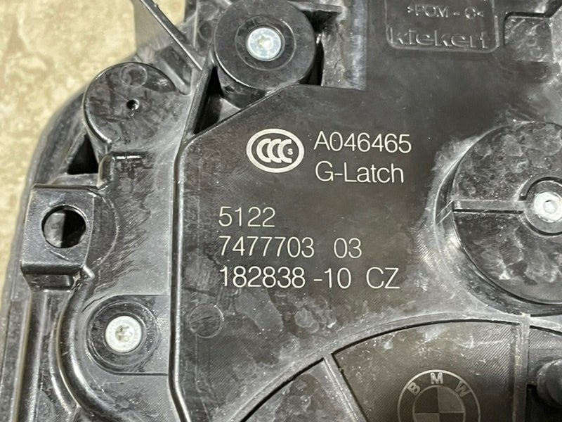 Замок двери задней левой