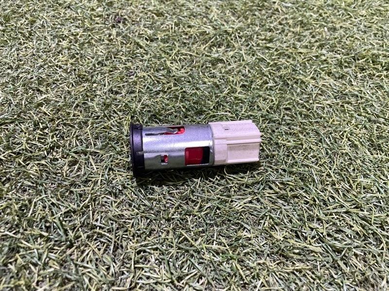 Гнездо прикуривателя