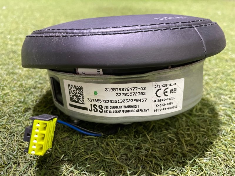 Подушка безопасности в рулевое колесо