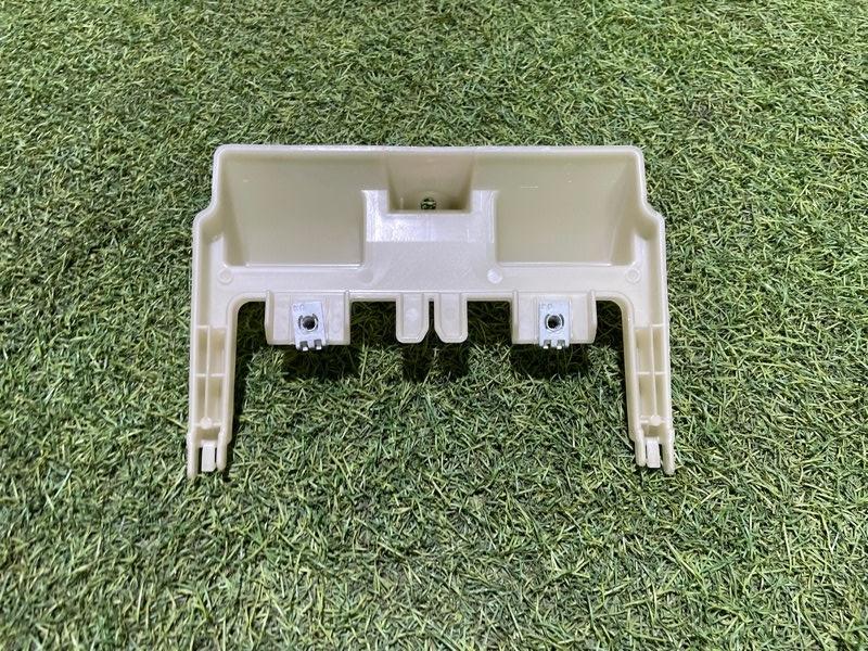 Кронштейн крепления торпедо