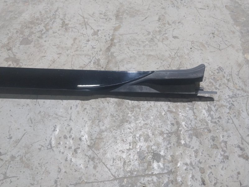 Молдинг лобового стекла