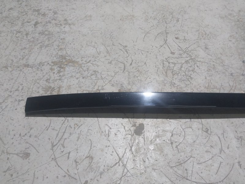 Молдинг лобового стекла