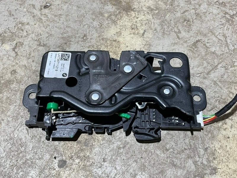 Замок багажника