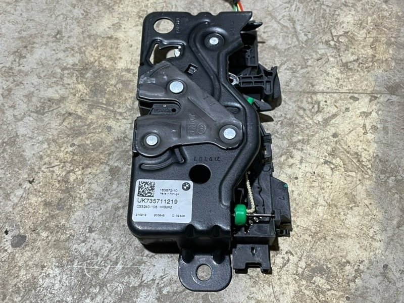 Замок багажника