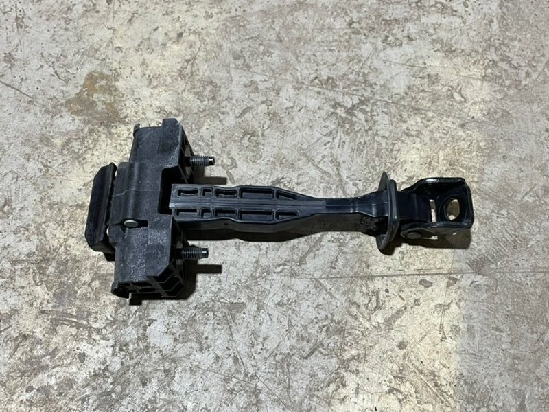 Ограничитель двери