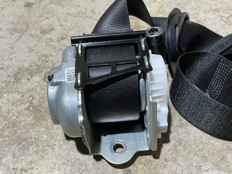 Ремень безопасности