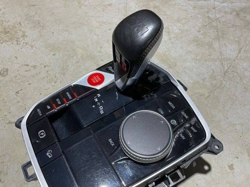 Кулиса МКПП / АКПП