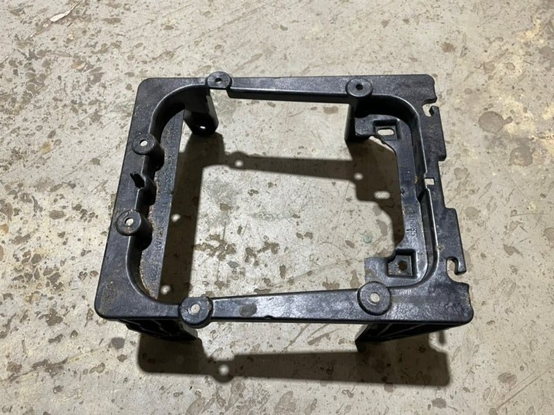 Кронштейн крепления торпедо