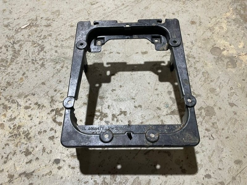 Кронштейн крепления торпедо