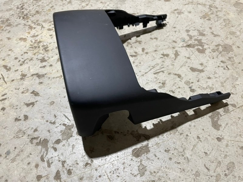 Кожух рулевой колонки