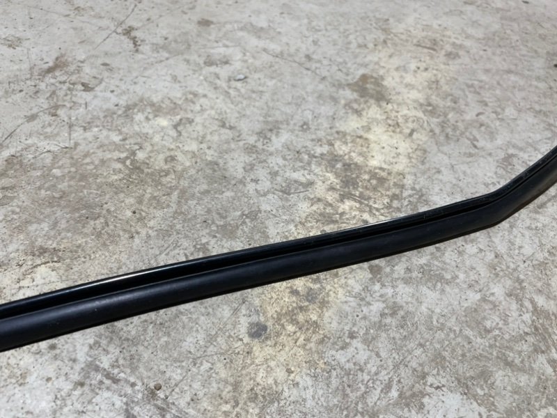 Уплотнитель двери