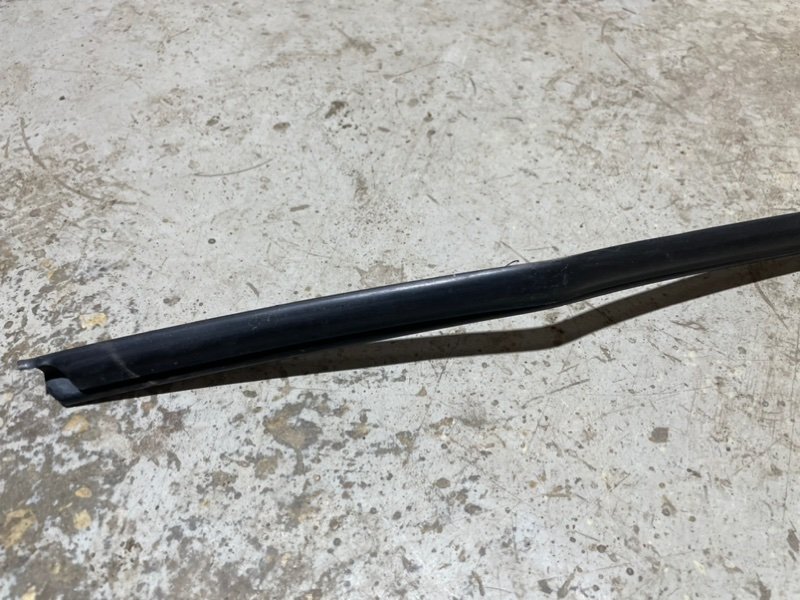 Уплотнитель двери