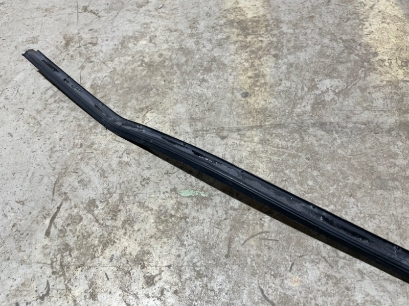 Уплотнитель двери