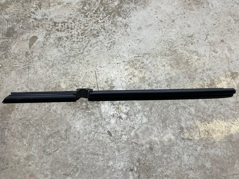 Уплотнитель стекла двери