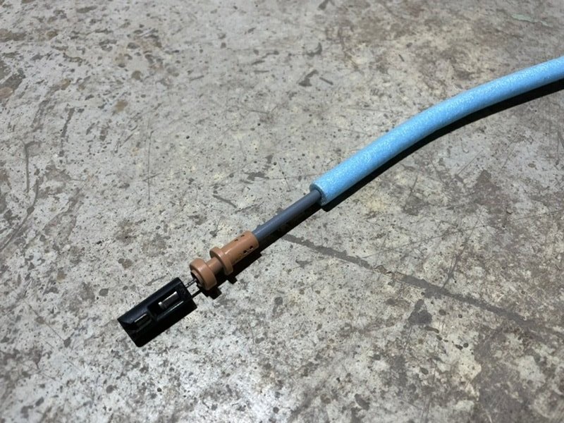 Трос открывания двери