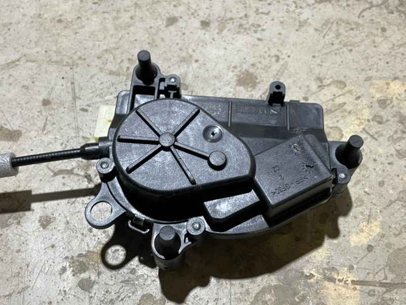 Доводчик двери