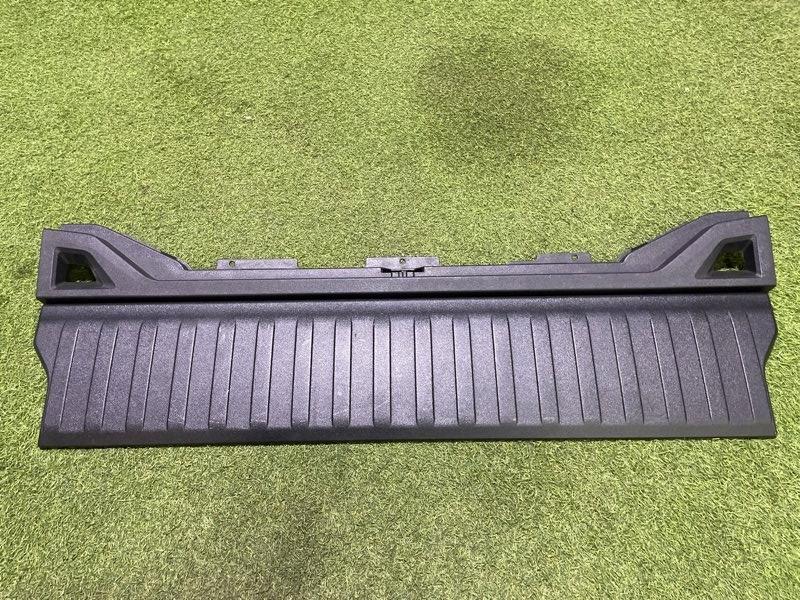 Обшивка багажника