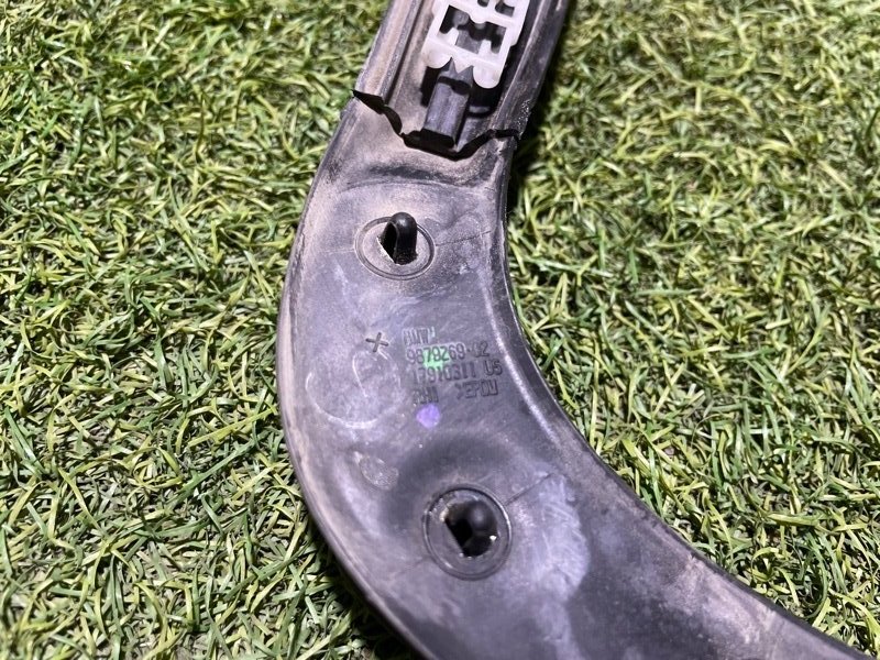 Уплотнитель багажника