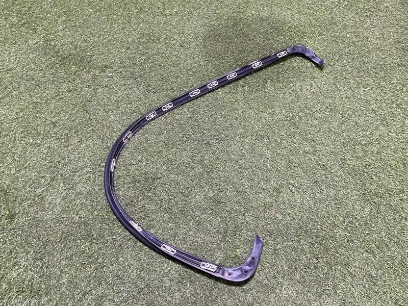 Уплотнитель багажника