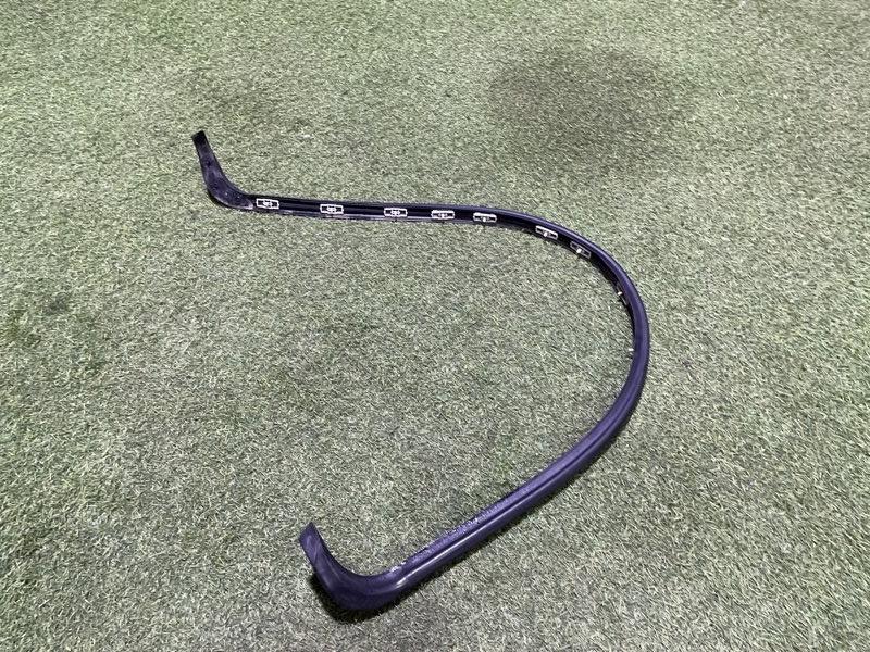 Уплотнитель багажника