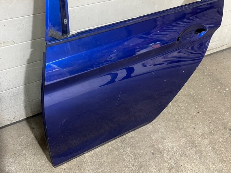 Дверь задняя левая