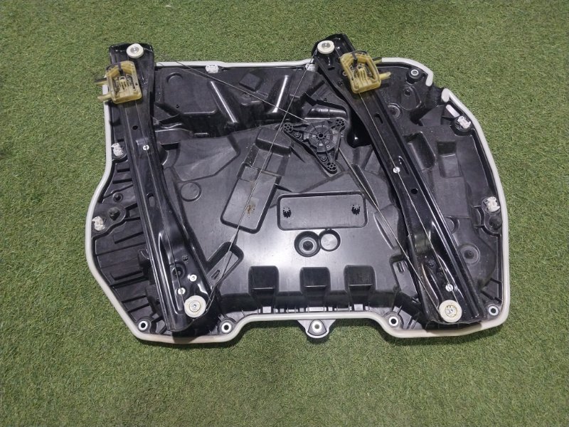 Стеклоподъемник электр. передний правый