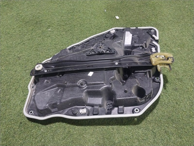 Стеклоподъемник электр. задний правый