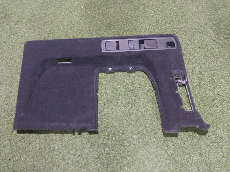 Обшивка багажника