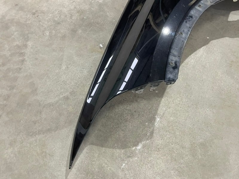 Крыло переднее левое