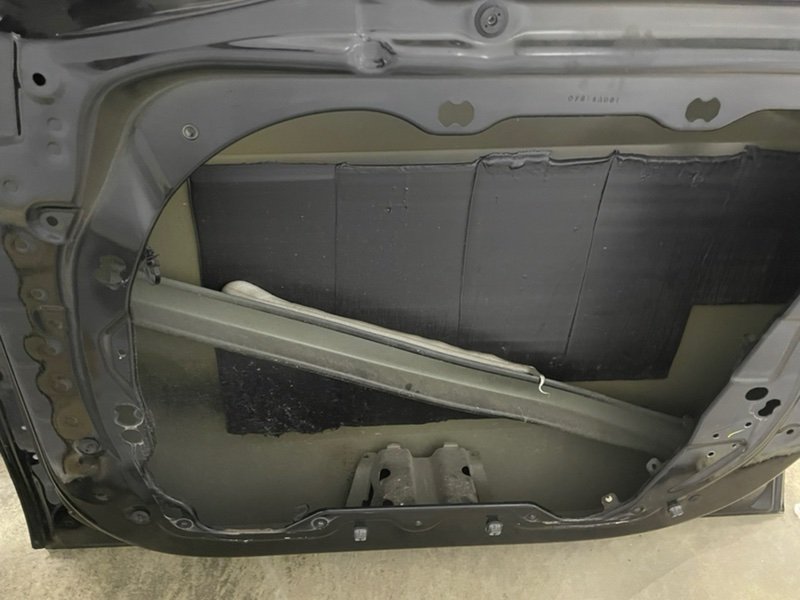 Дверь передняя правая